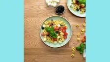 Perfektes Rezept für eine Grillbeilage: Mediterraner Tortellini Salat