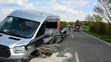 Schwerer Verkehrsunfall mit mehreren PKW auf der L115: Mehrere Personen teils schwer verletzt