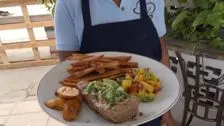 St. Martin kulinarisch: Thunfischsteak & Mango bei Kenila