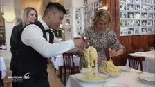 So geht Pasta im Ristorante Fetuccine Alfredo in Rom